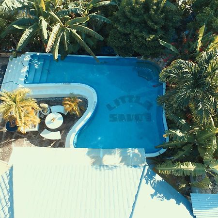 Little Savoy Guest House New ランアウェイ・ベイ エクステリア 写真