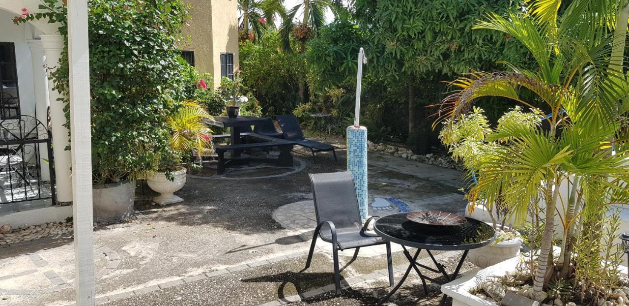 Little Savoy Guest House New ランアウェイ・ベイ エクステリア 写真
