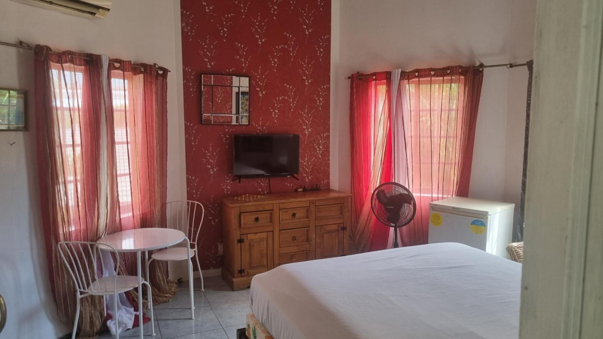 Little Savoy Guest House New ランアウェイ・ベイ エクステリア 写真