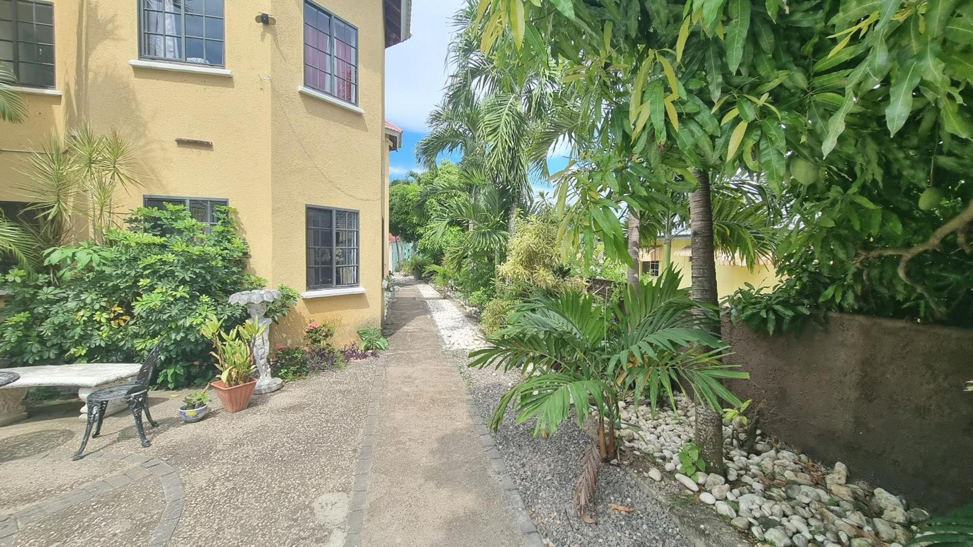 Little Savoy Guest House New ランアウェイ・ベイ エクステリア 写真
