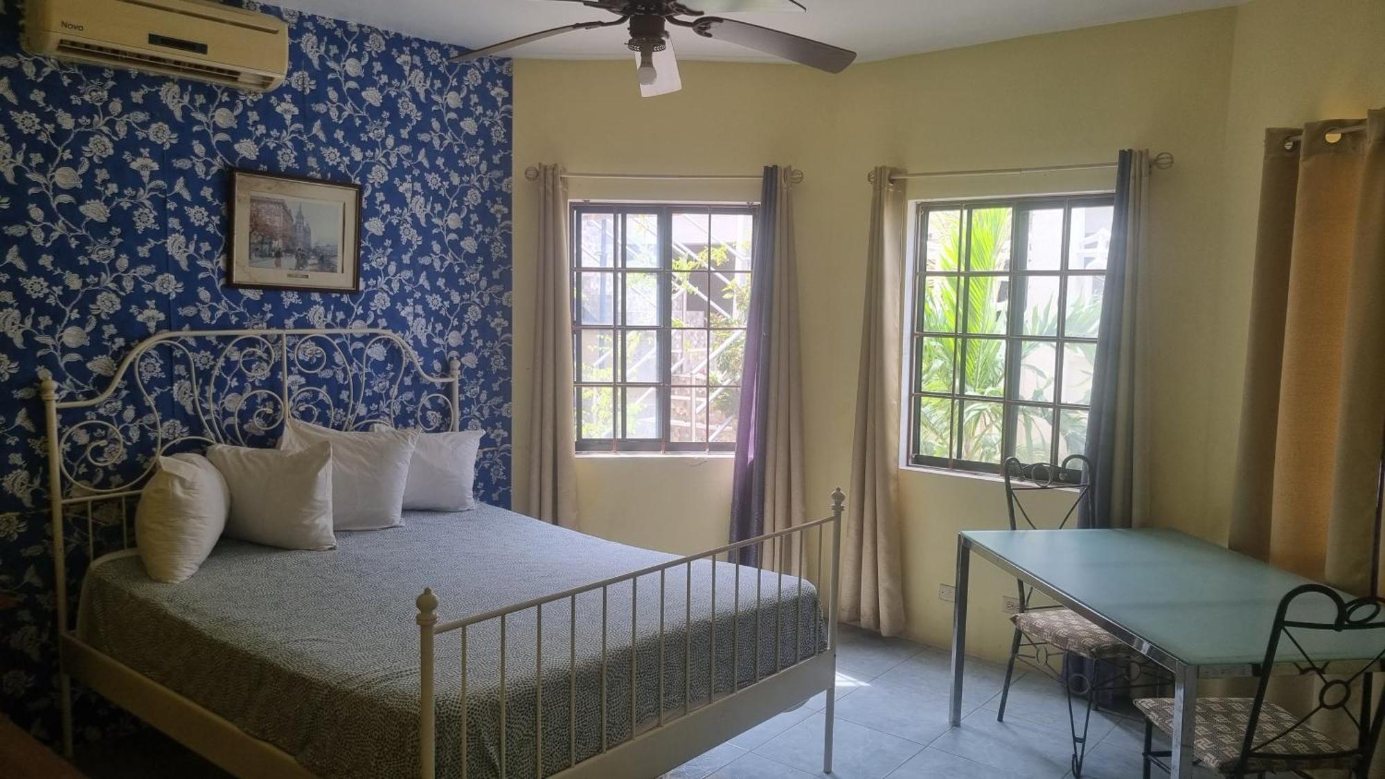Little Savoy Guest House New ランアウェイ・ベイ エクステリア 写真